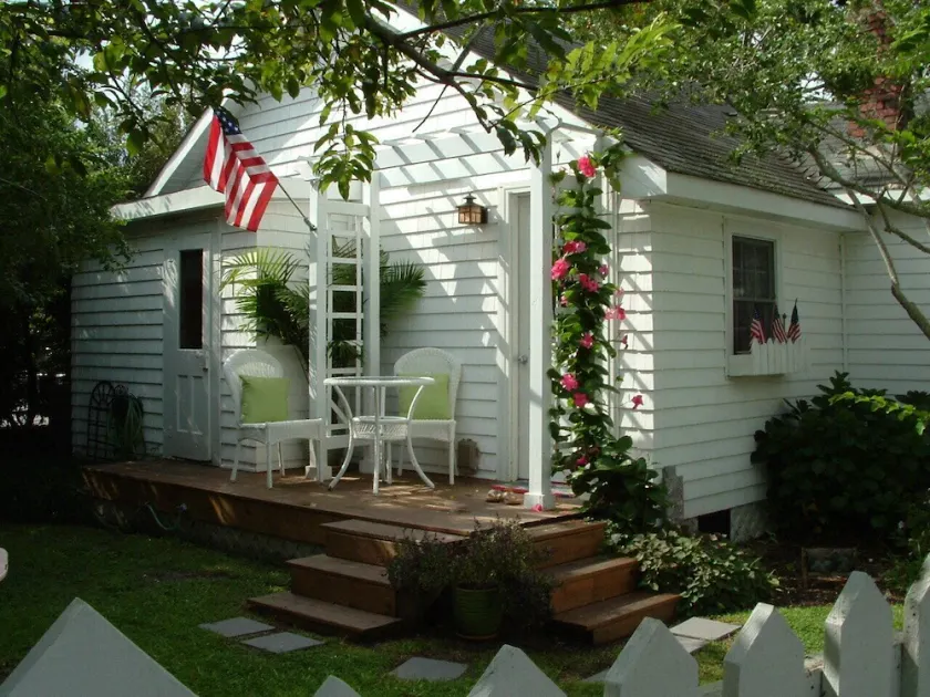 Chalet de plage au coeur de la vieille ville de Manteo sur l'île de Roanoke, OBX - Image 1