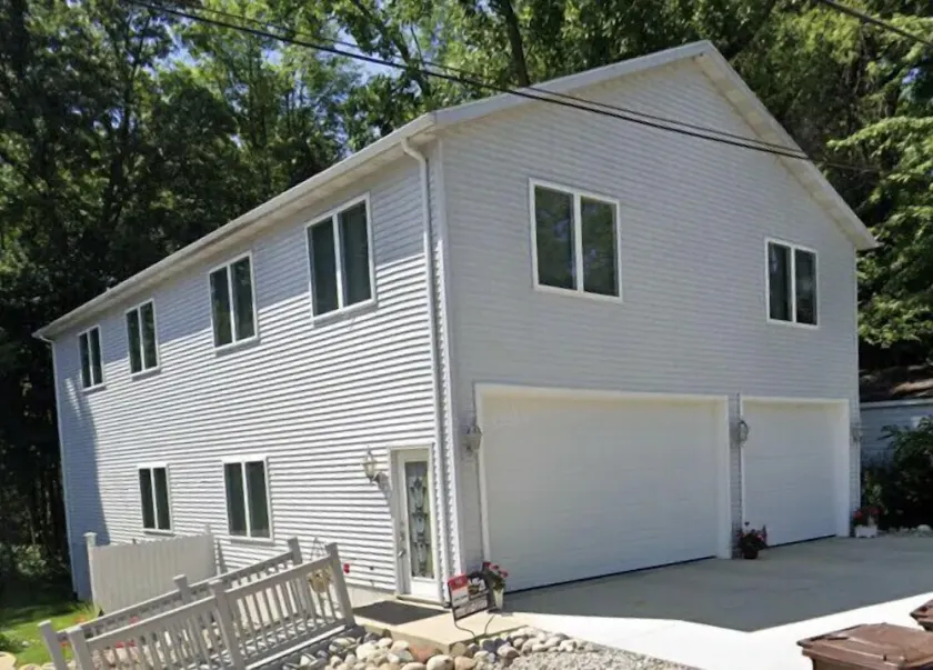 Stunning home with huge game room plenty of space for relaxing and fun.Sleeps 14 - Image 1