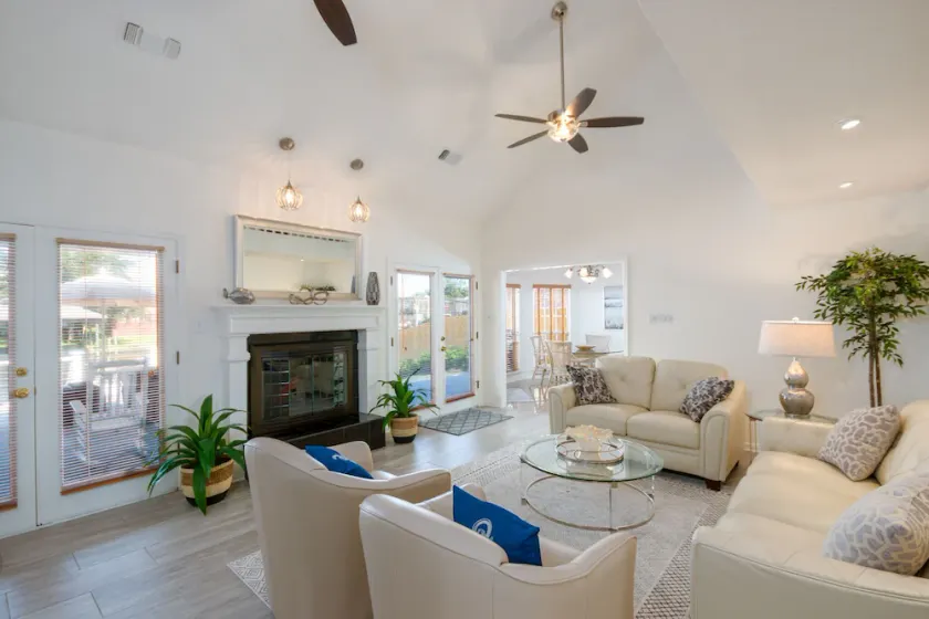 Waterfront Home 111 w/Boat Dock Near New Orleans French Quarter 4BR / 3 Bath - Image 1