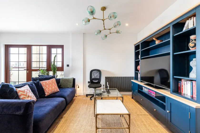 Stadtblick Geräumiges 2-Zimmer-Penthouse - Image 1