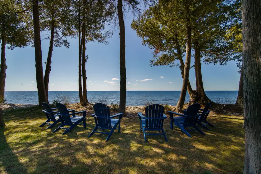 NEW Private 3 acre waterfront property directly on the Bay! WEEKLY DISCOUNT 10% - Image 1