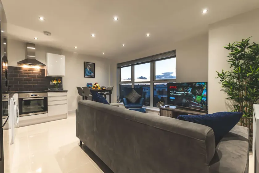 Smart Apartments - The Royal Victoria - Image 1