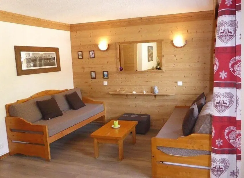 La Souche 8 - Large 2-room apartment, close to the village centre - Image 1