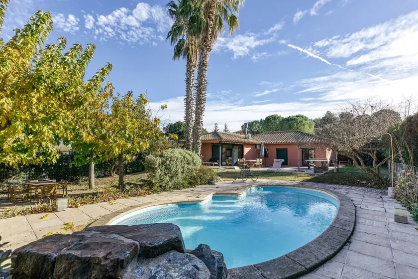 Ferienhaus 'Villa Virginie Torremirona Resort' mit privatem Pool, WLAN und Klimaanlage - Image 1