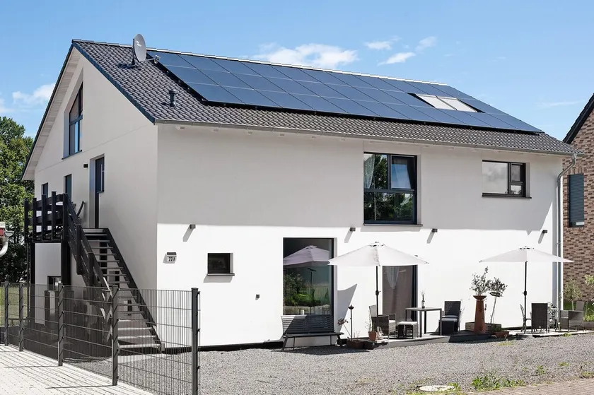 Appartamento 'Oasi di Vacanza nella Terra dei 1000 Laghi' con terrazza privata, giardino comune e Wi-Fi - Image 1