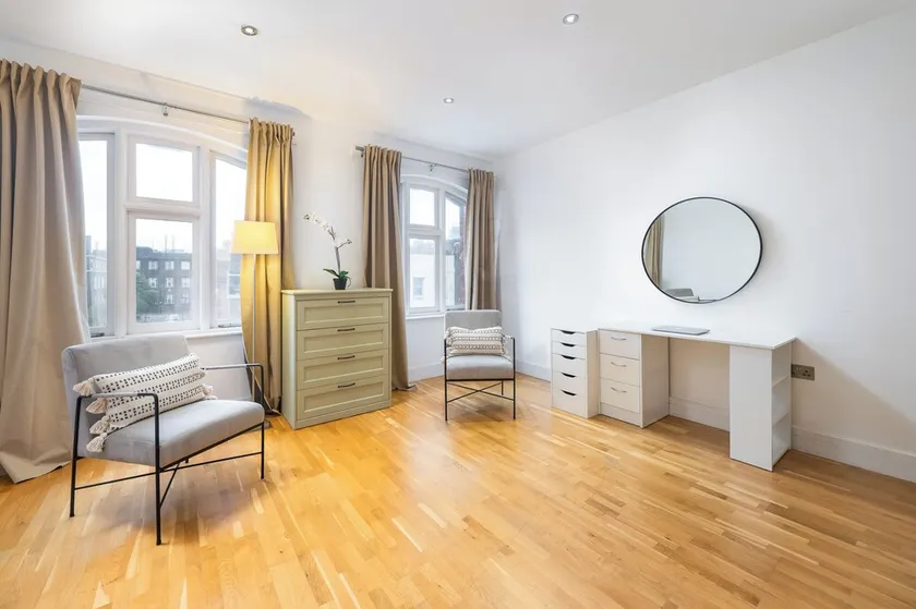 VESTO Hammersmith - Image 1