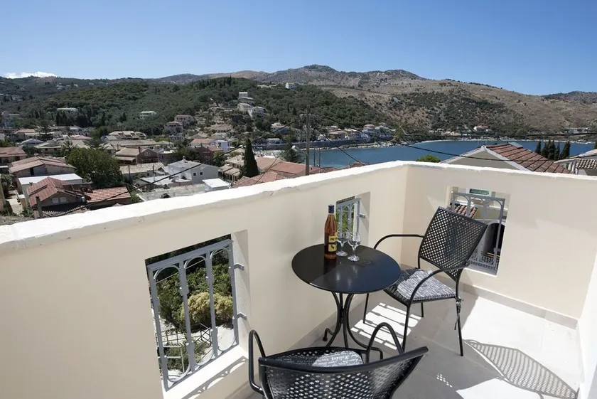 One-bedroom apartment with a view of the sea - Image 1