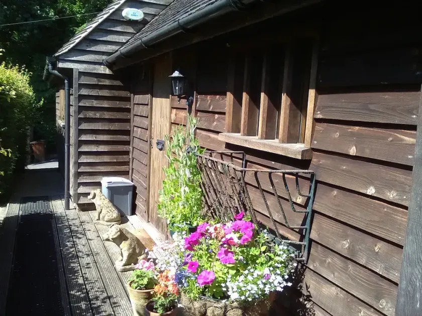 Comfortable Barn, Ashdown Forest, Fantastic Local Pub, Excellent For Walkers - Image 1
