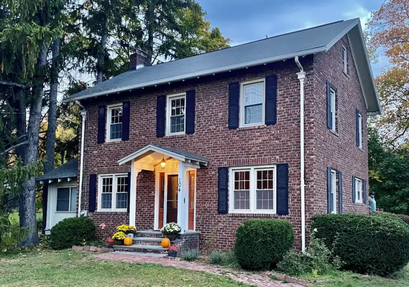 Full Home in Saugerties - Image 1