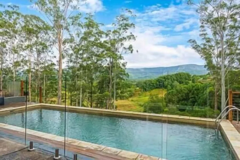 Byron Bay Hinterland Treasure - Image 1