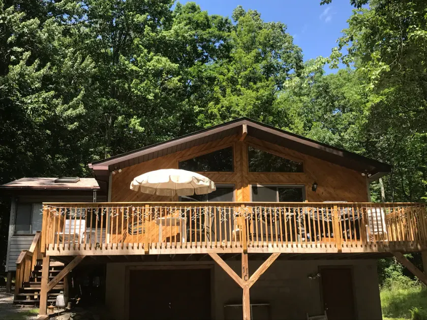 Lake House sur le lac Wallenpaupack, quai de bateau inclus, Accueil a WiFi 3 BDRM's 2b's - Image 1