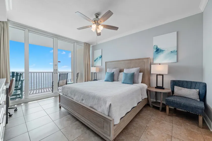Beachfront diamond, Walk to the Hangout, Vacation Paradise - San Carlos 1702 - Image 1