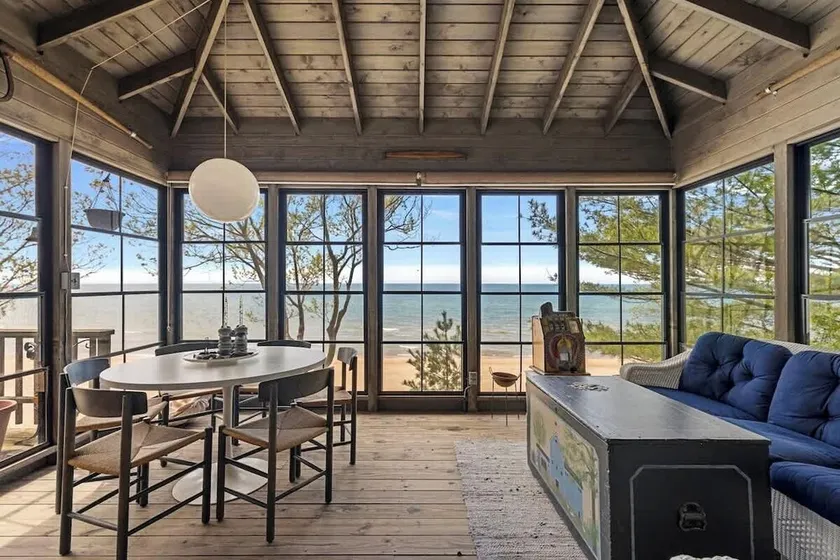 Majestic Beachfront Beauty on the Sunset Coast - Image 1