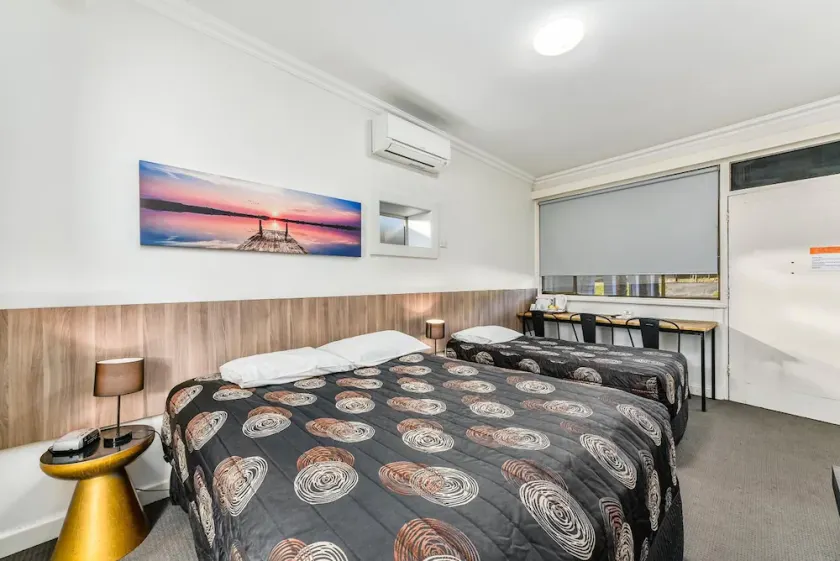 Rest Motels - Image 1
