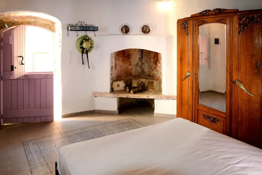Traditional one bedroom village home - Image 1