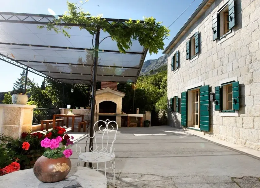 Cottage in pietra tradizionale adatto alle famiglie - Image 1