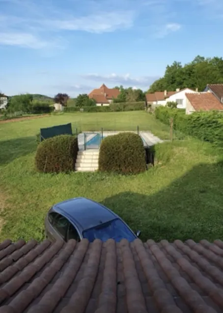 Maison de Campagne Proche dun Petit Village Accueillant - Image 1