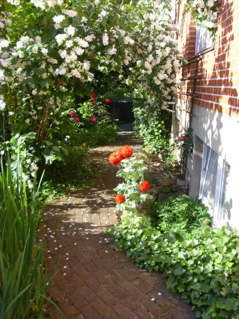 Appartement dans le jardin romantique<br>Notez les jours d'action !!! - Image 1