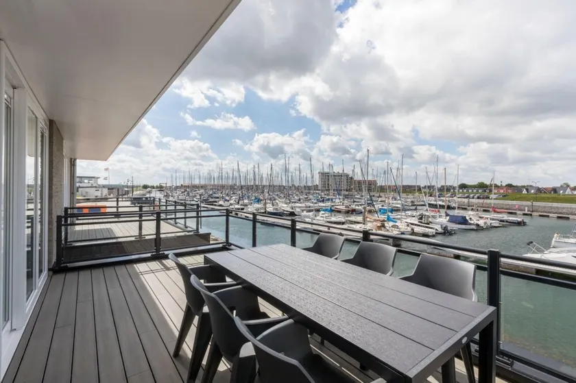 Unique apartment, located on the Oosterschelde and marina of Sint Annaland - Image 1