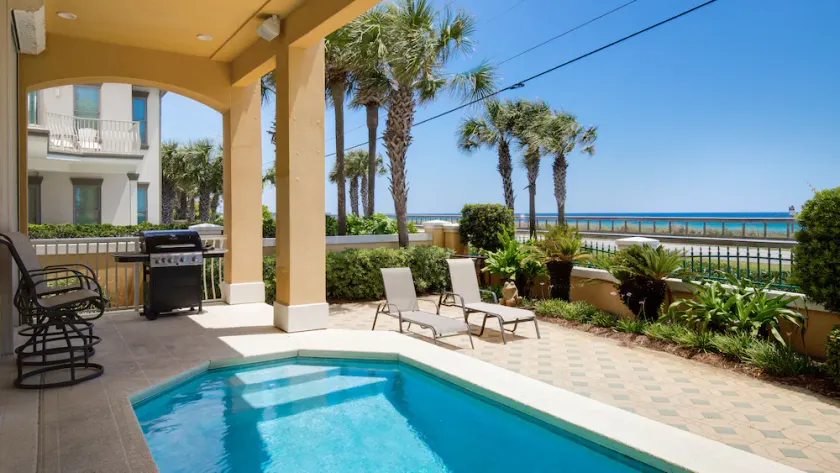 Beach House mit Blick auf den Golf und privatem beheiztem Pool, nur wenige Schritte zum Strand, Schlaf 13. - Image 1