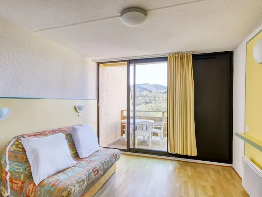 Appartement Cosy avec Vue Lac! Accès Piscine - Image 1