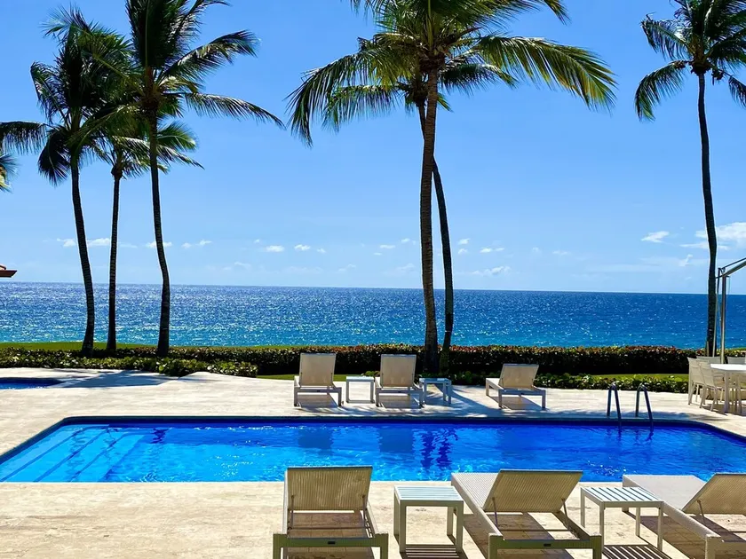 6 Bdrm Oceanfront with Pool ,HotTub & Staff.Great Rates. Immaculate Home. - Image 1