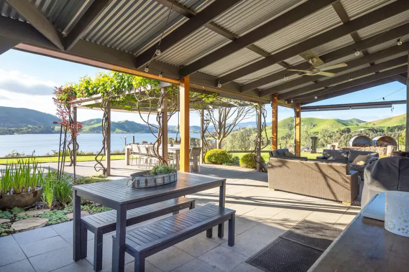 The Olive Grove, Lake Eildon - Image 1
