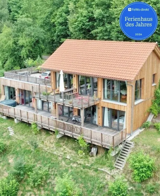 In an exclusive secluded location a dreamlike vacation home with a breathtaking view of the Danube - Image 1