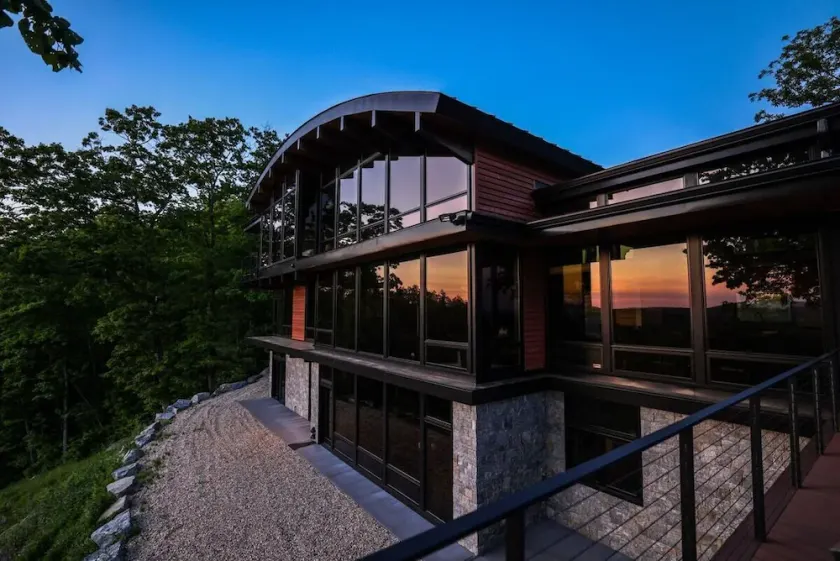 Sunset Falls: A Berkshire Mountain Luxury Retreat - Image 1
