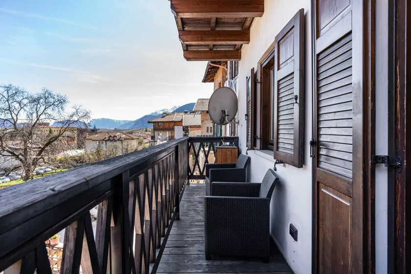 Ferienwohnung 'Appartamento Cles' mit Bergblick, Balkon und WLAN - Image 1