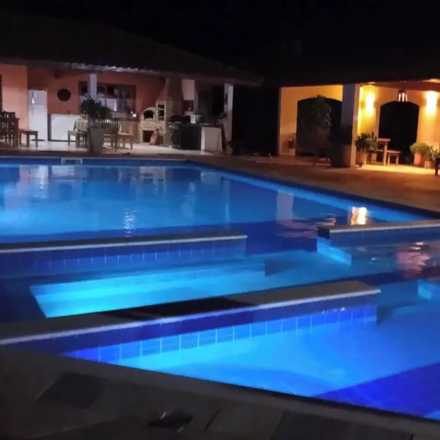 Sítio Aconchegante com Piscina e Wi-Fi - Image 1
