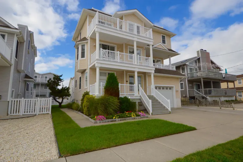 Charmerende, Nyere 4 værelses hus i Ønskeligt Avalon, NJ - Image 1