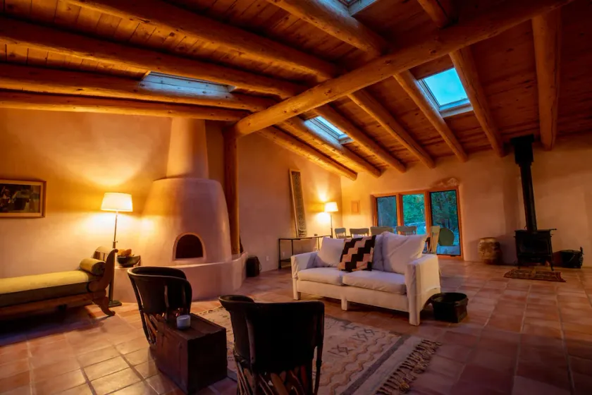 Peaceful family/group home with private attached treehouse - Image 1