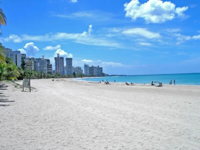 On the beach Villa; free parking, walk to restaurants, minutes from the airport - Image 1