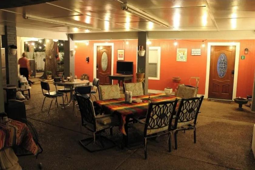 Downtown & Southtown leisure district, trendy cafe's, restaurants,  bar's  - Image 1