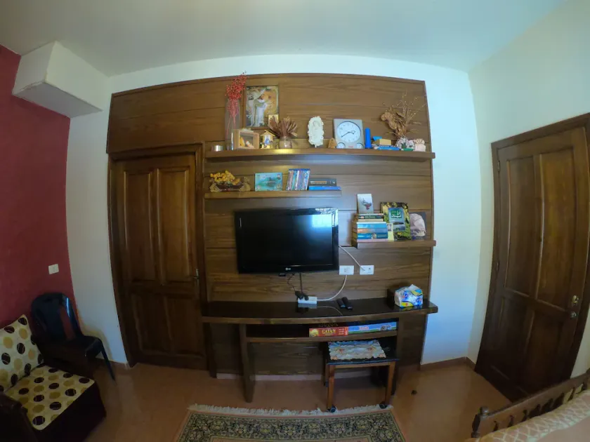Orchard Hideaway w/ Mountain Views – Bcharri - Image 1