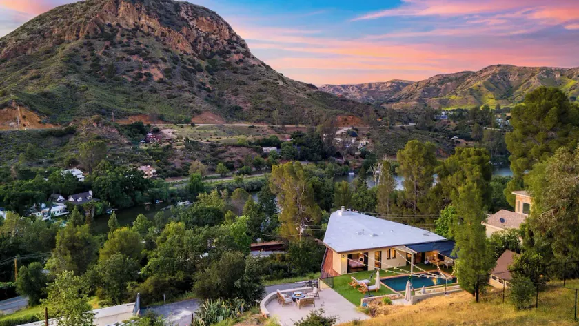 Designer Retreat w/ Pool, Firepits, Panoramic Views The Lake House at Malibu - Image 1