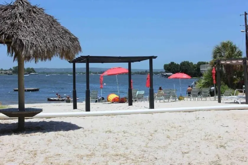 Family-Friendly Lake LBJ Getaway, Beach, Pool, 1 King bed, 1 Queen bed, View - Image 1