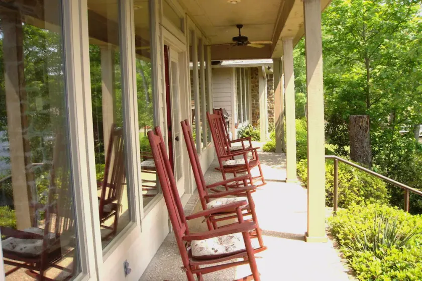 Wunderschönes East Texas Cottage am privaten See - VRBO Premier Property - Image 1