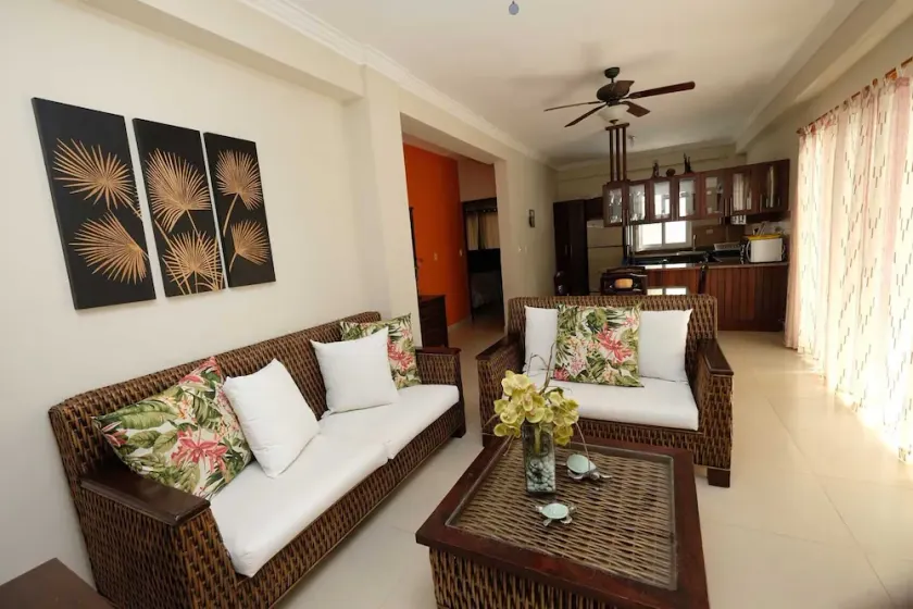 Beautiful 2 bedrooms Beach Condo - Image 1