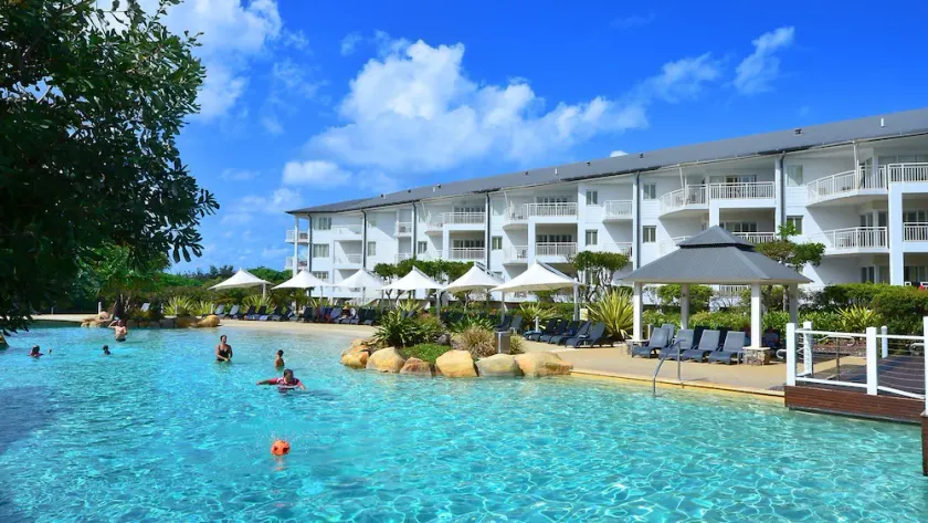 Resort On The Beach 5118 - Image 1