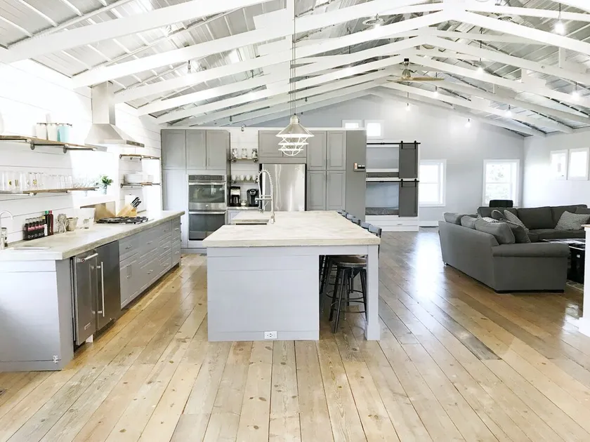 Gorgeous Loft in Culver- Close to Culver Academies & Lake Maxinkuckee - Image 1