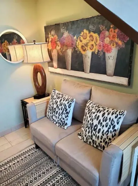 Cozy Quaint Ybor City Loft steps from 7th Ave. #6 - Image 1