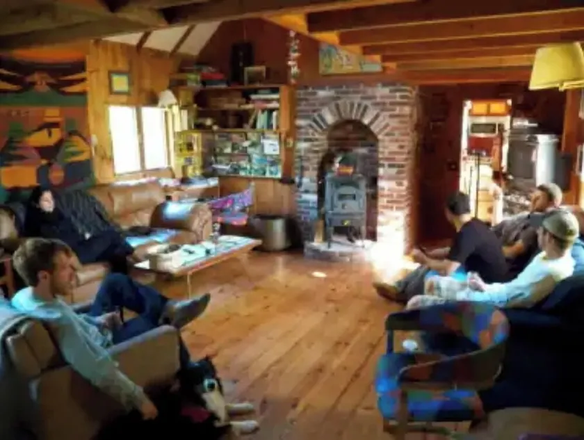 Artsy Woodland Group Hideaway Cabin! - Image 1