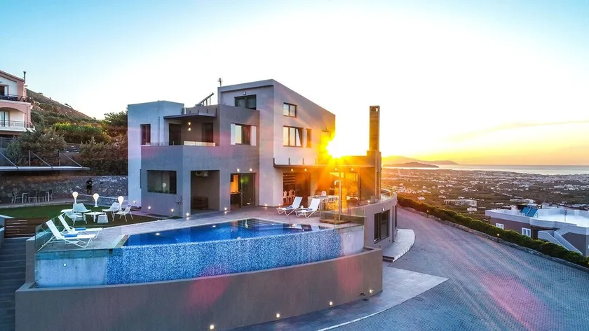 Breathtaking Seaview Sunset / Heated Pool, Playground Near the Beach and Chania! - Image 1