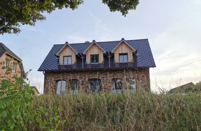 Renovated country house, stylishly furnished, located on the Elbe near the city  - Image 1