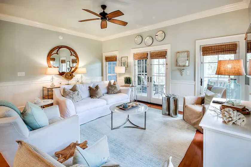 Chic All Suite Condo on Cerulean Park and 1 Minute to Beach Club - Image 1