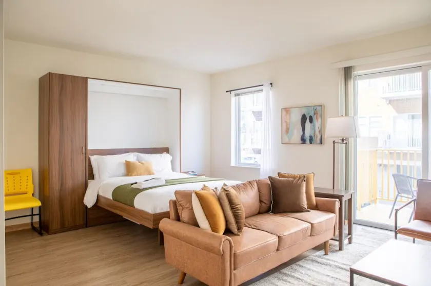 Flexhome Walkers Point Studio T2 with Gym and Balcony - Image 1