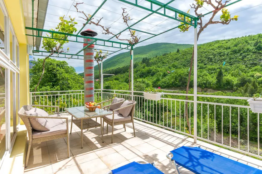 Apartment Green View - Image 1
