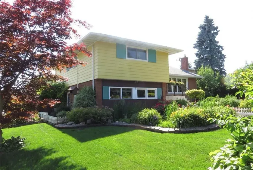Niagara Executive Luxury - HUGE, Warm, Cozy and Clean 3 Bed, 1 Bath SuiteStay - Image 1